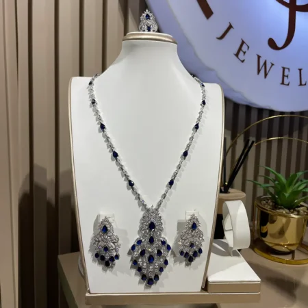 Blue Detailing Long Necklace Set
