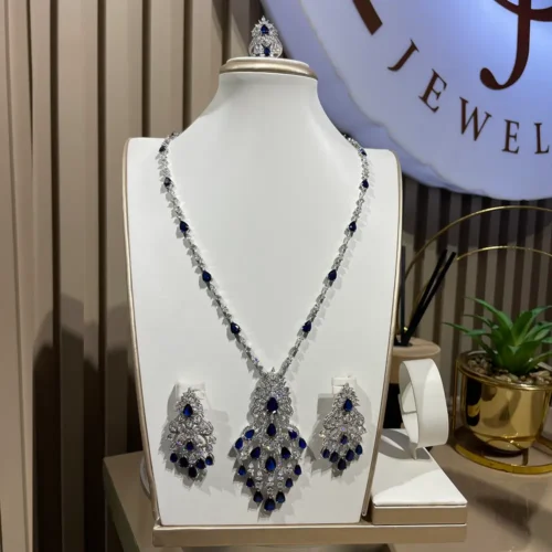 Blue Detailing Long Necklace Set