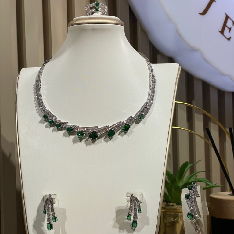 Simple Emerald Set