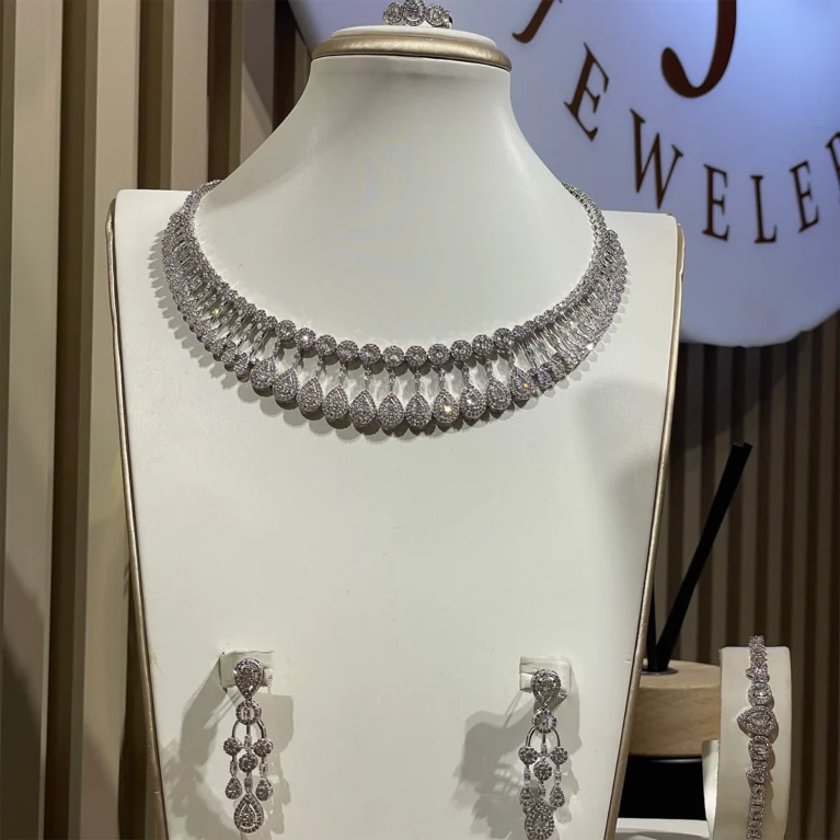 Simple Silver Set