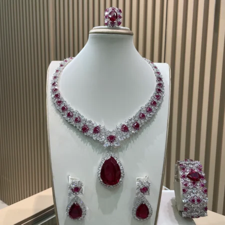 Bold Sparkling Jewelry Set