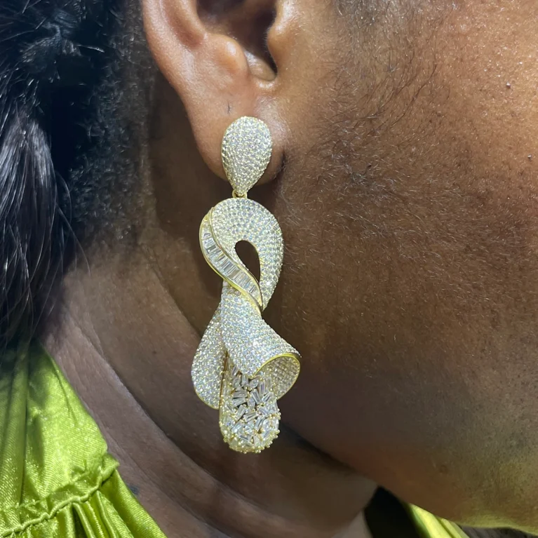 Gold Dangling Earring