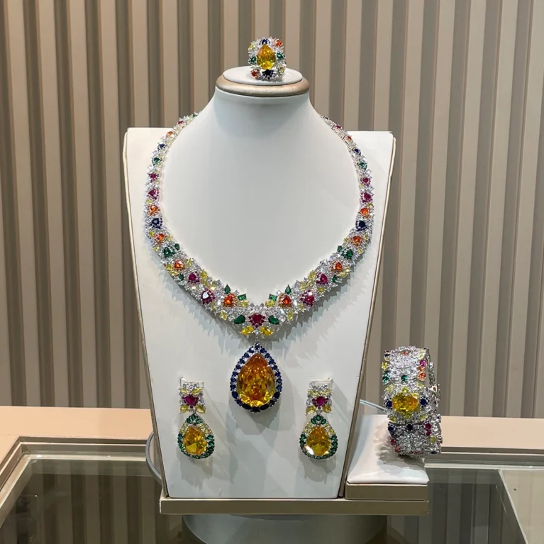 Bold Sparkling Jewelry set