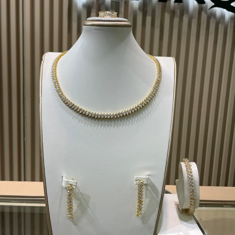 Staple Tennis Set in Gold