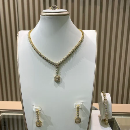 Dainty Gold Set
