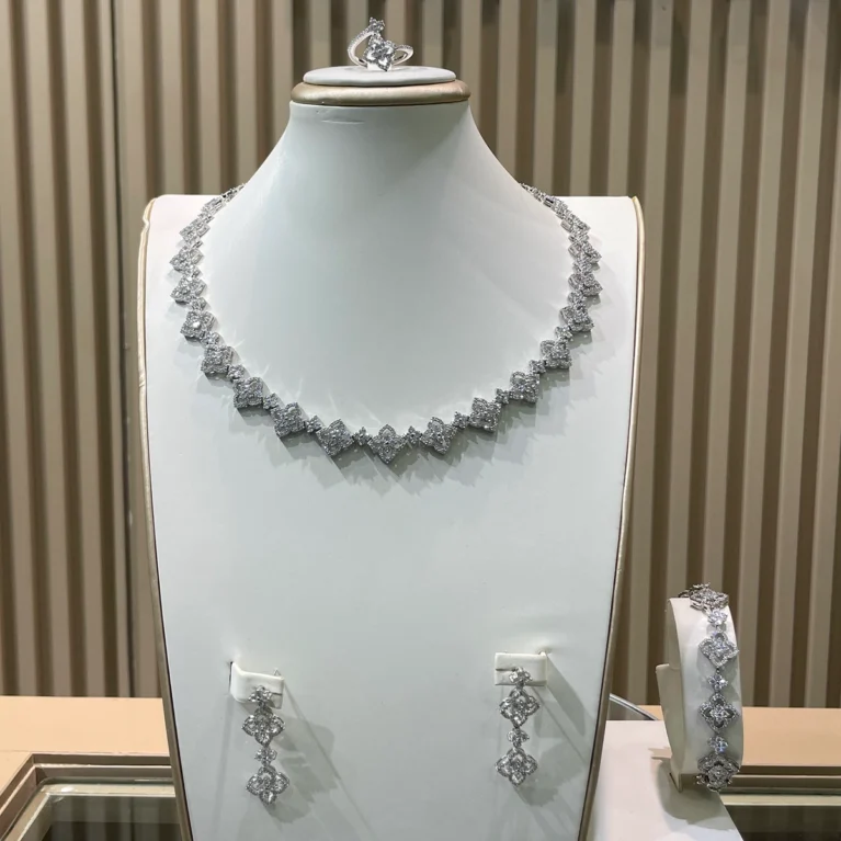 Clover Set in Silver